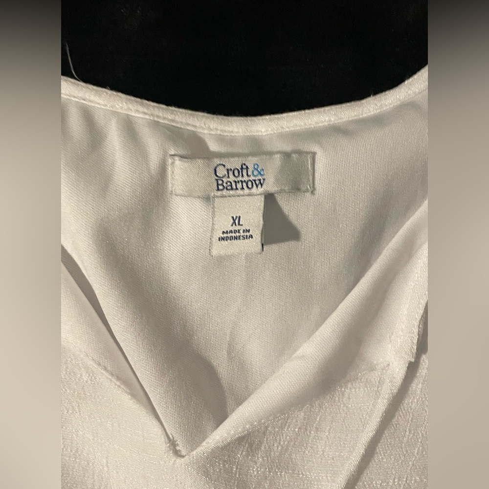 White top - Picture 3 of 3